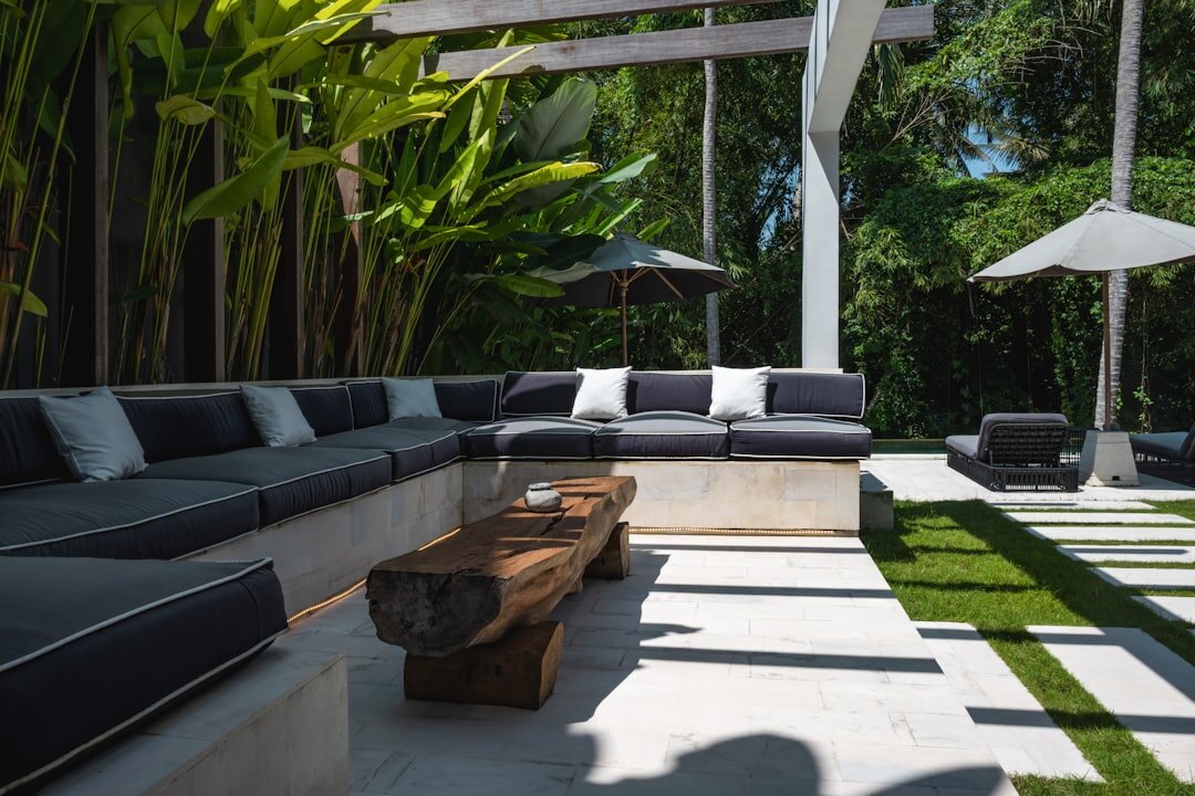 celebrity home garden pool